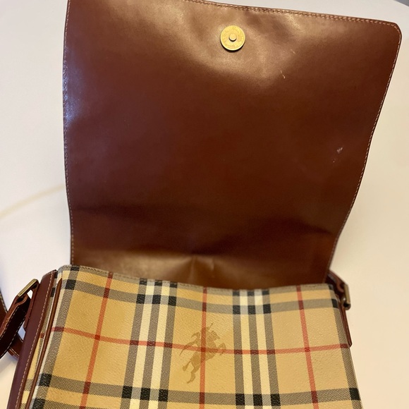 Vintage BURBERRY check flap messenger / shoulder bag - Picture 15 of 15